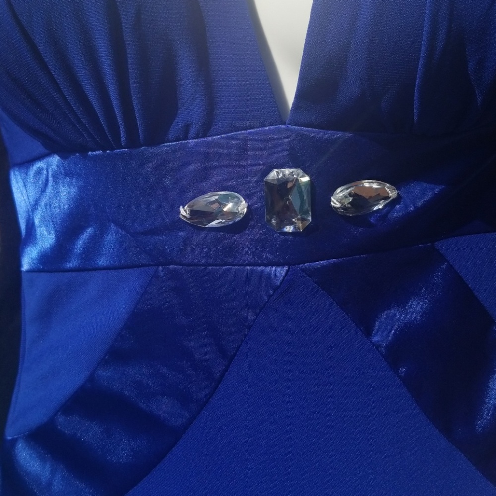 Dress - Picture 4 of 6